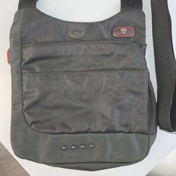 TUMI T-Tech Small crossbody bag with a VERY adjustable strap - Picture 1 of 9